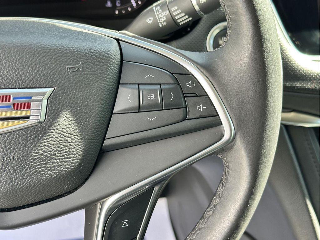 used 2017 Cadillac XT5 car, priced at $17,500