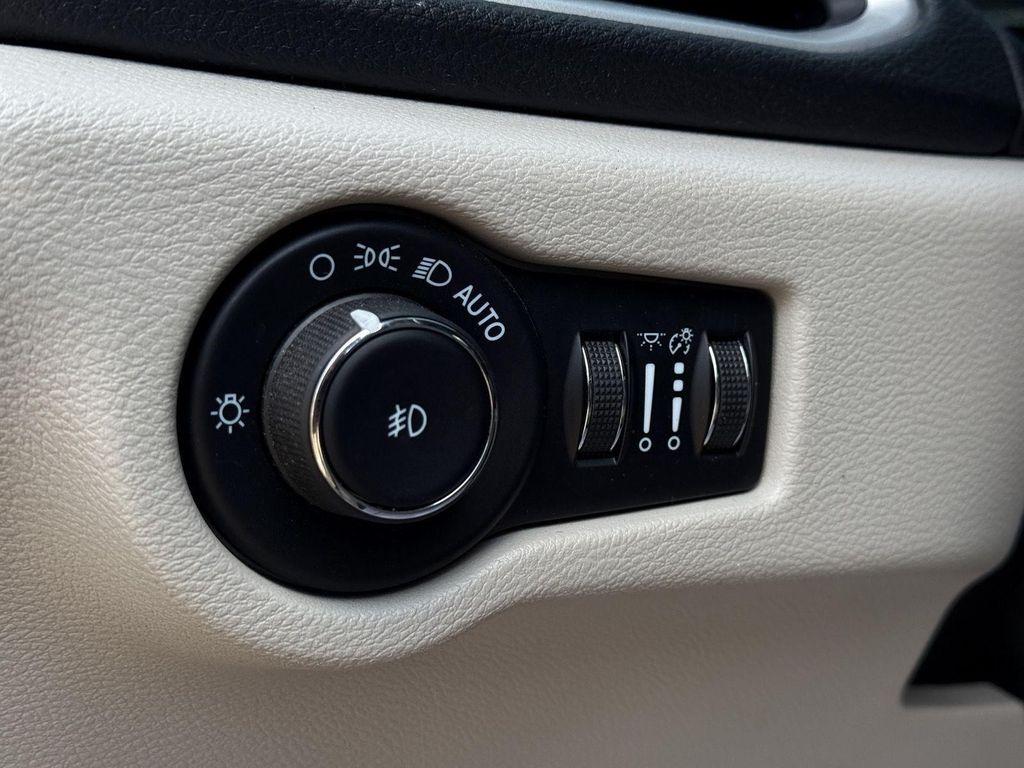 used 2021 Chrysler Pacifica car, priced at $19,000