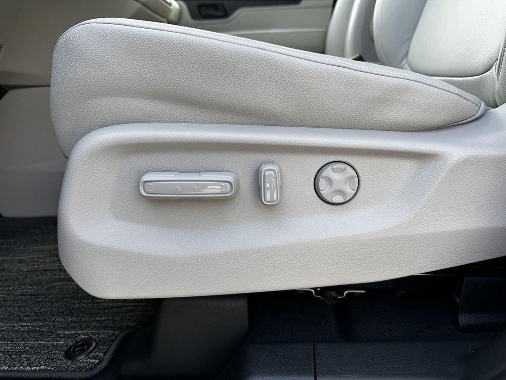 new 2026 Honda Odyssey car, priced at $41,290
