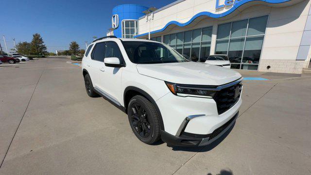 new 2025 Honda Pilot car, priced at $51,950