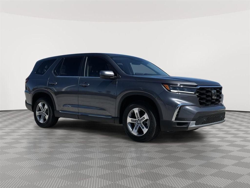 used 2025 Honda Pilot car, priced at $45,000