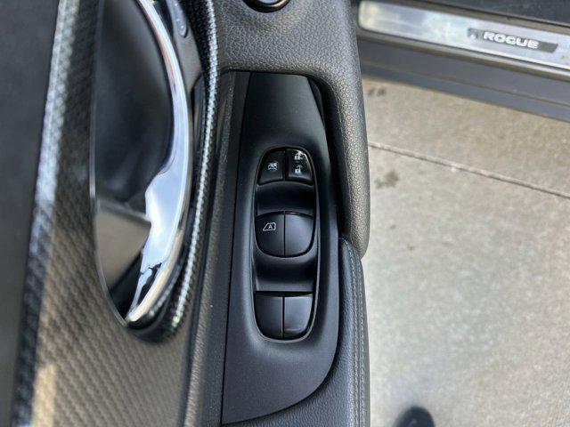 used 2016 Nissan Rogue car, priced at $11,500