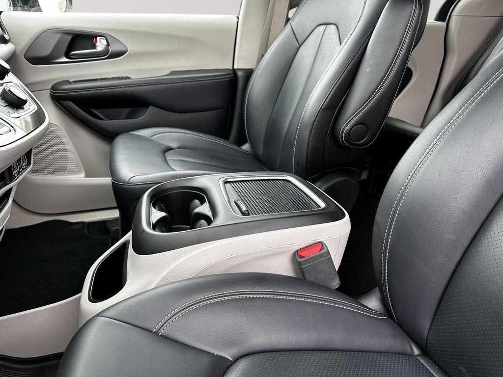 used 2024 Chrysler Pacifica car, priced at $24,500
