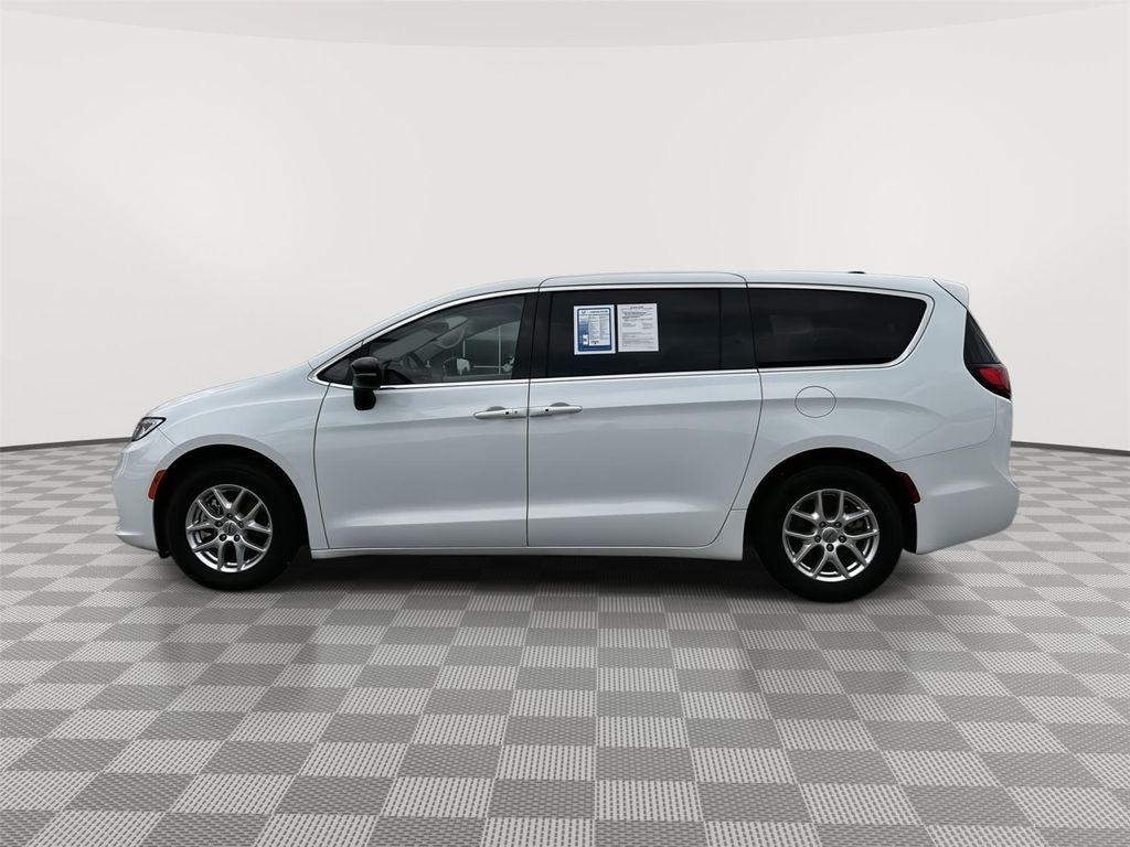 used 2024 Chrysler Pacifica car, priced at $24,500