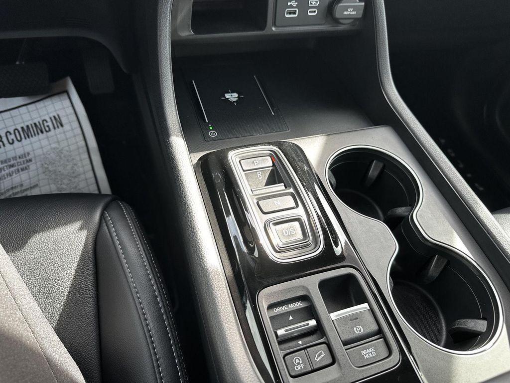 used 2025 Honda Pilot car, priced at $43,750