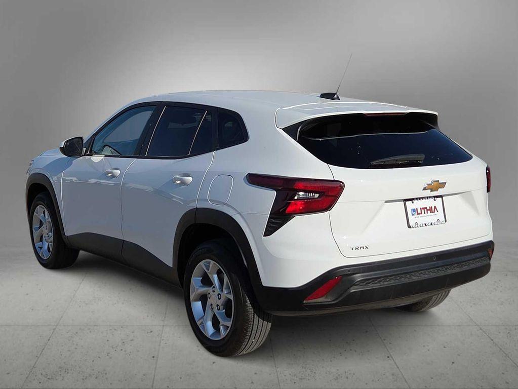 used 2024 Chevrolet Trax car, priced at $22,211