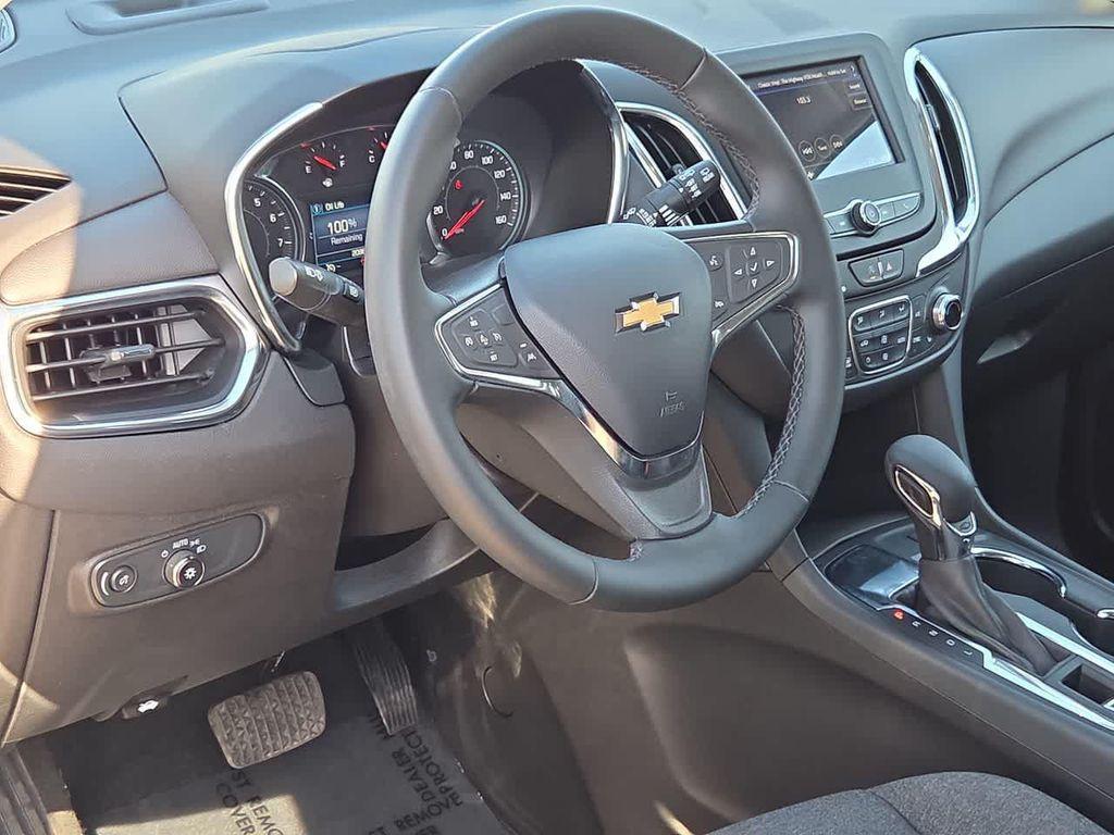 used 2024 Chevrolet Equinox car, priced at $25,986