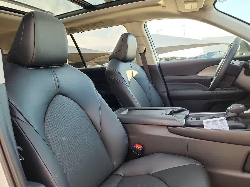 new 2026 Toyota Grand Highlander car, priced at $52,072