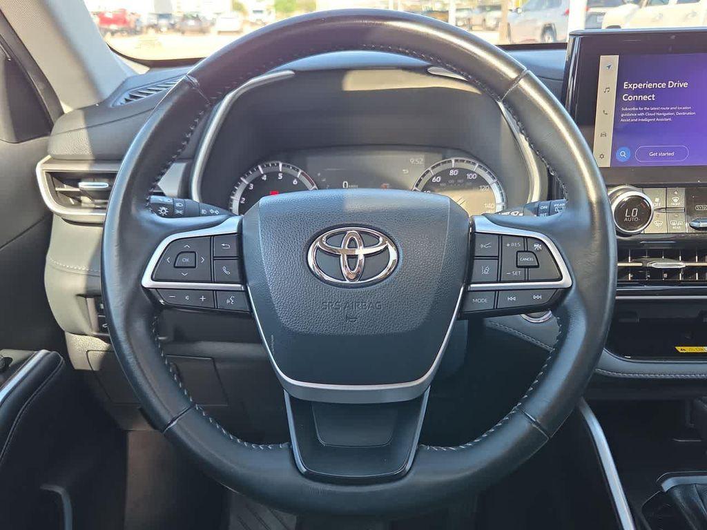 used 2023 Toyota Highlander car, priced at $37,986