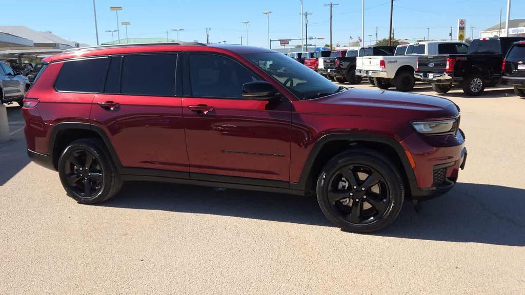 used 2022 Jeep Grand Cherokee L car, priced at $27,986