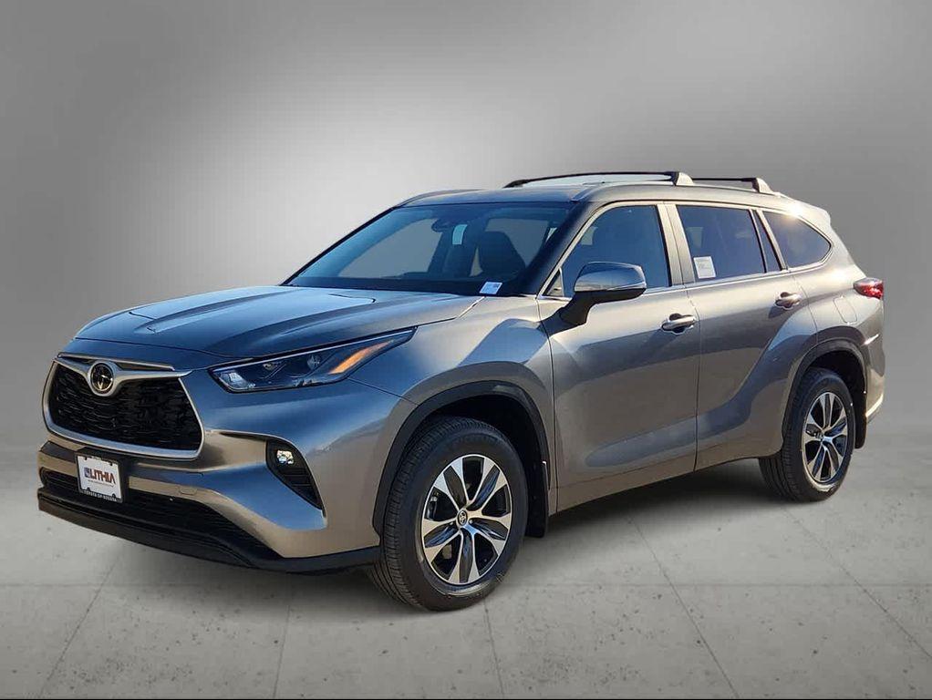 new 2026 Toyota Highlander car, priced at $50,952