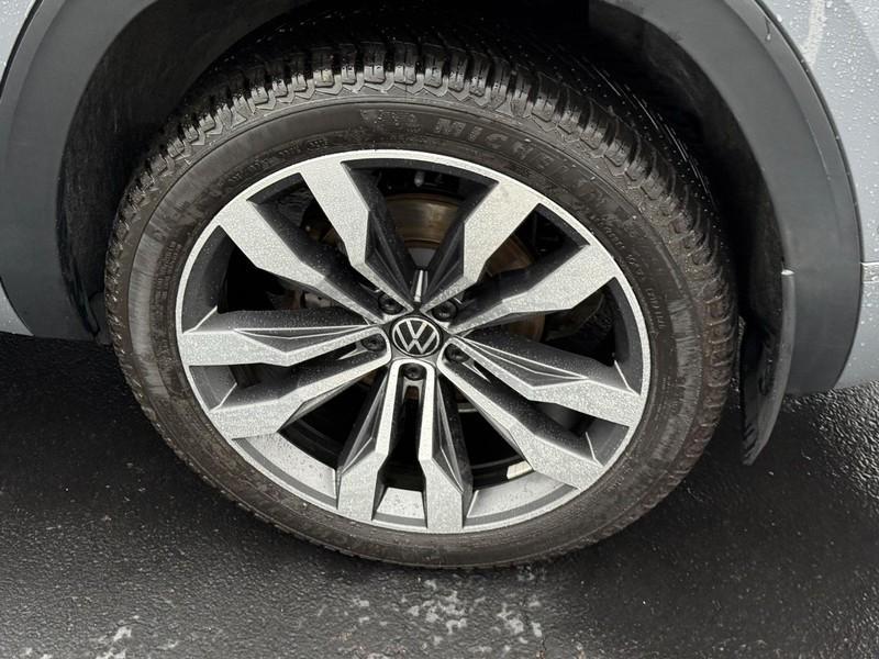 used 2023 Volkswagen Atlas Cross Sport car, priced at $27,995