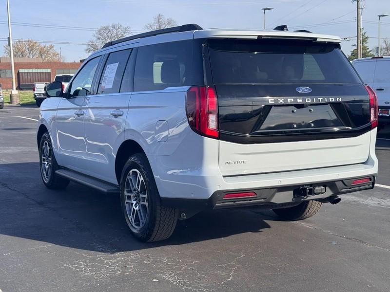 used 2025 Ford Expedition car, priced at $58,995