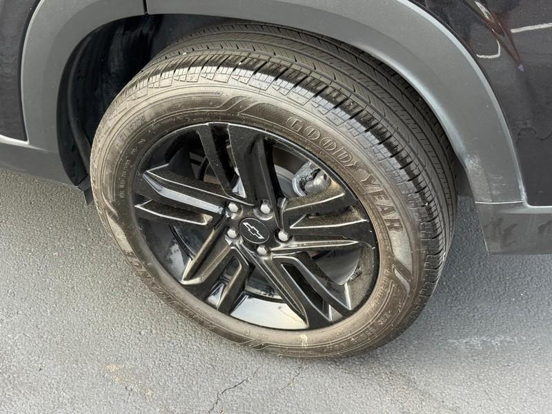 used 2025 Chevrolet Trax car, priced at $21,995
