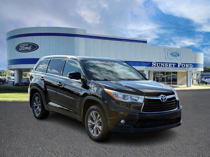 used 2014 Toyota Highlander car, priced at $11,995