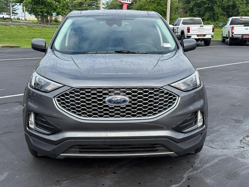 used 2024 Ford Edge car, priced at $26,995