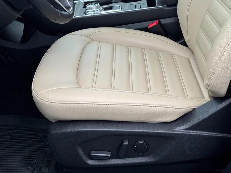 used 2023 Ford Edge car, priced at $27,995