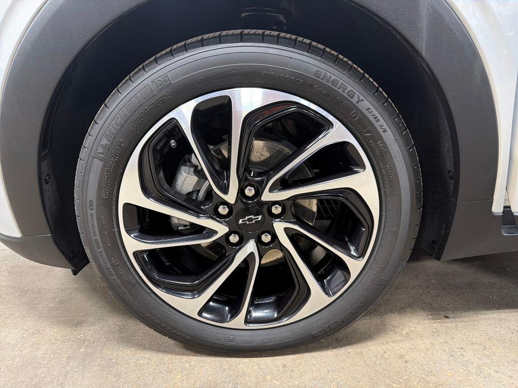 used 2023 Chevrolet Bolt EUV car, priced at $20,988