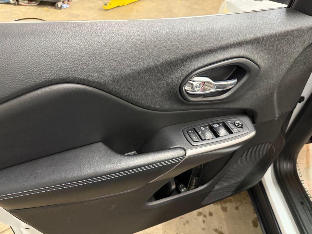 used 2019 Jeep Cherokee car, priced at $14,988