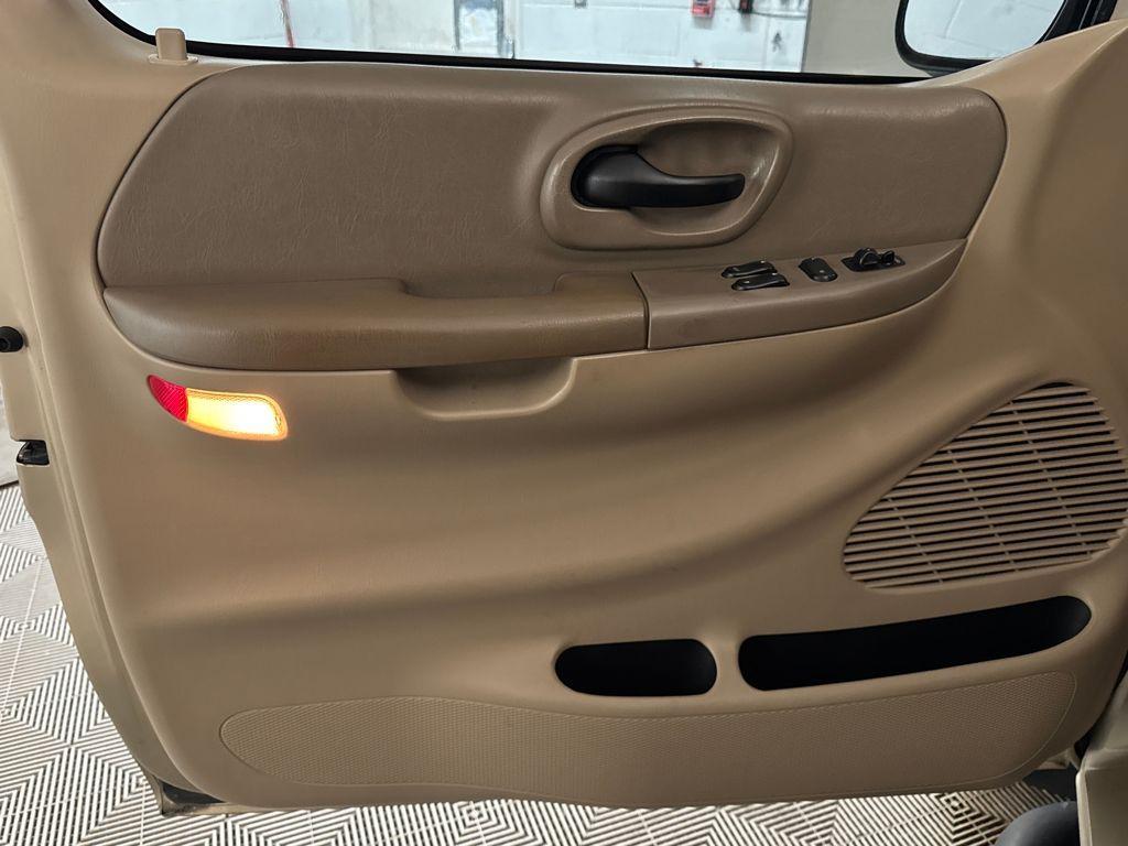 used 2000 Ford F-150 car, priced at $7,250