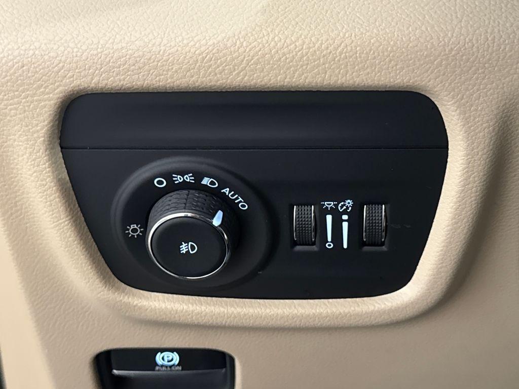 used 2021 Jeep Grand Cherokee L car, priced at $26,900