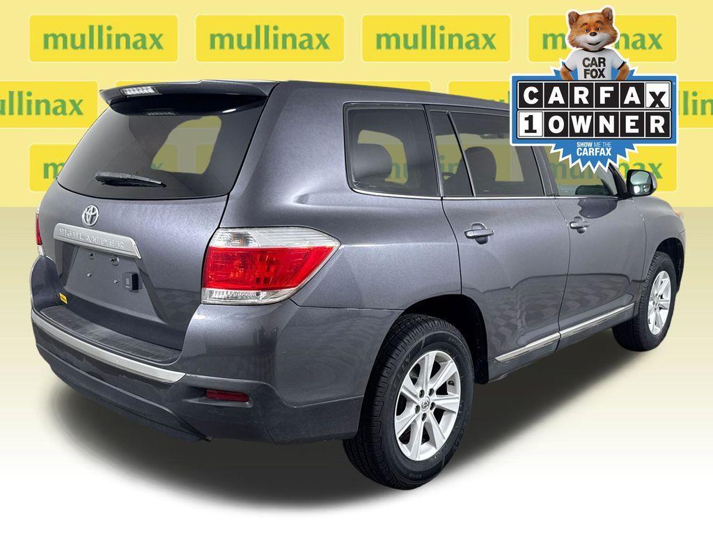 used 2013 Toyota Highlander car, priced at $11,200
