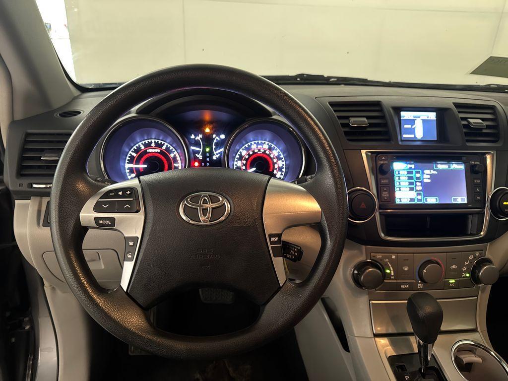 used 2013 Toyota Highlander car, priced at $11,200