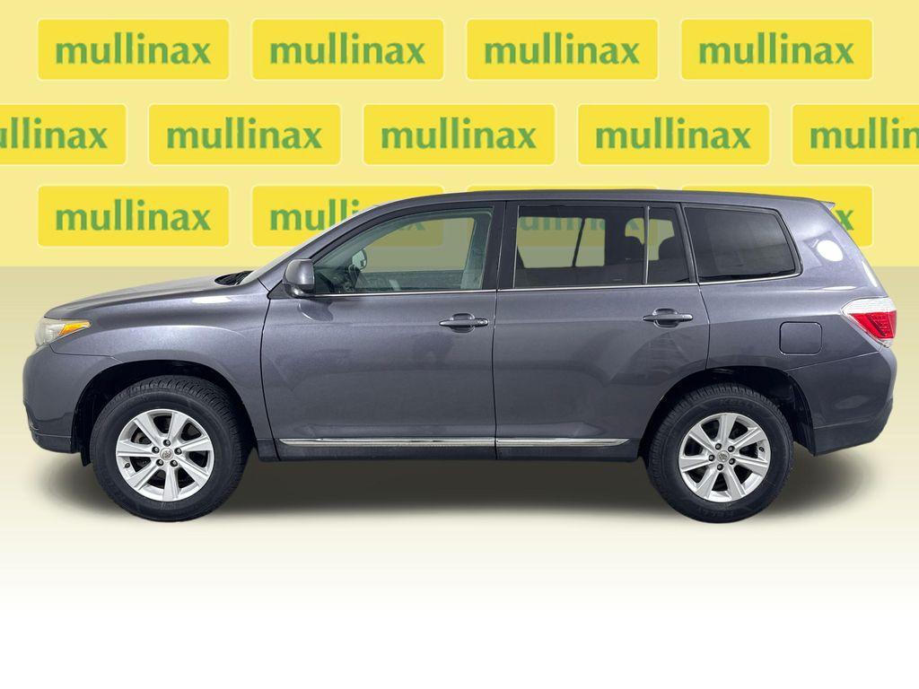 used 2013 Toyota Highlander car, priced at $11,200