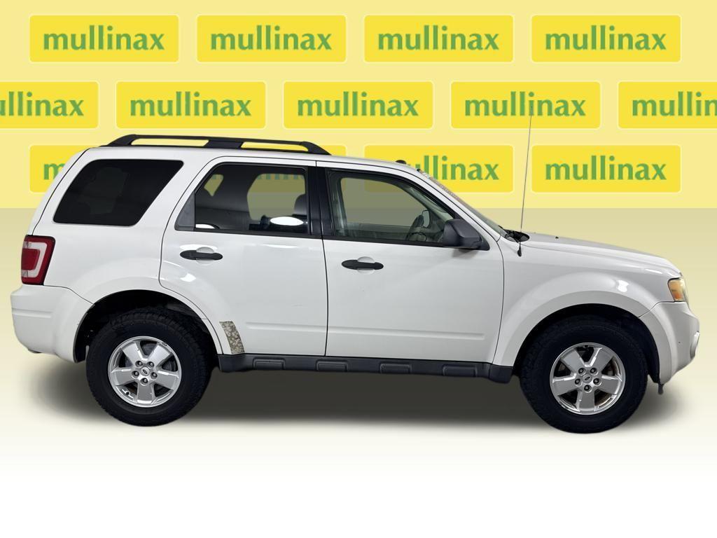 used 2009 Ford Escape car, priced at $5,900