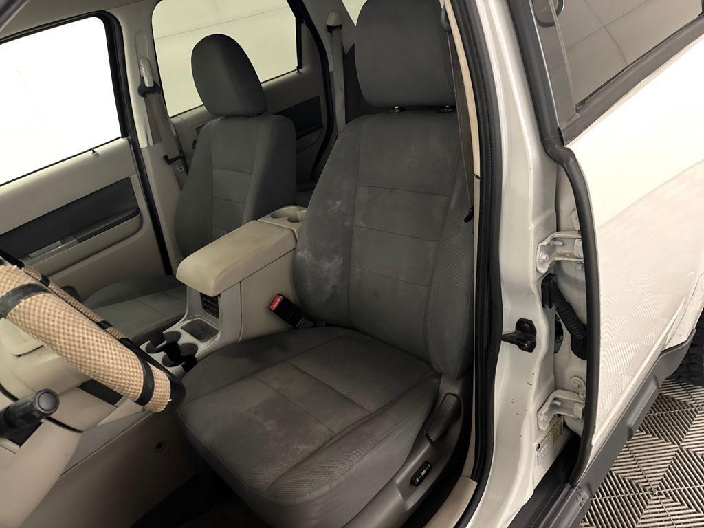 used 2009 Ford Escape car, priced at $5,900