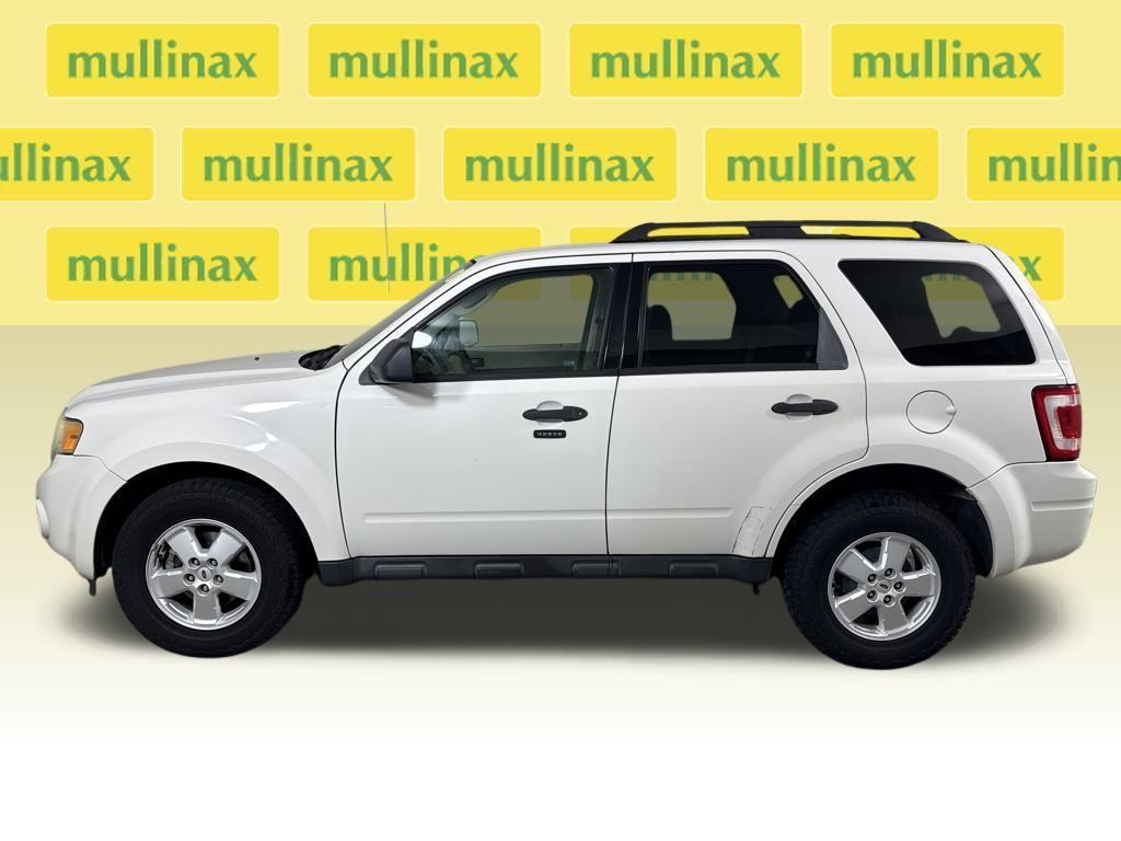 used 2009 Ford Escape car, priced at $5,900