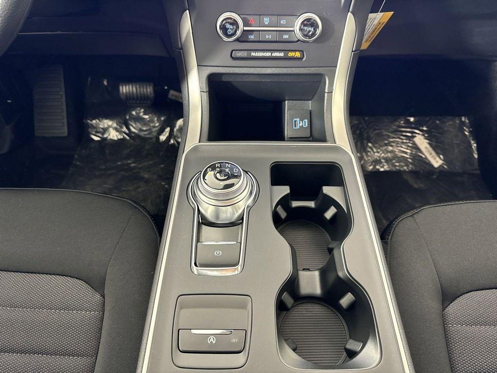 new 2024 Ford Edge car, priced at $32,355