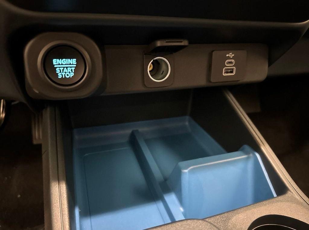 new 2025 Ford Maverick car, priced at $30,860