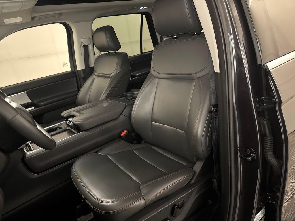 used 2025 Ford Expedition car, priced at $53,500