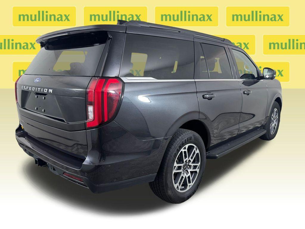 used 2025 Ford Expedition car, priced at $53,500
