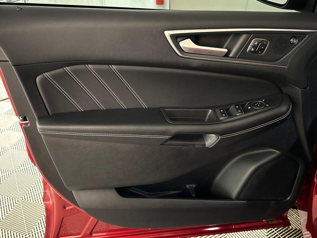 used 2024 Ford Edge car, priced at $33,900