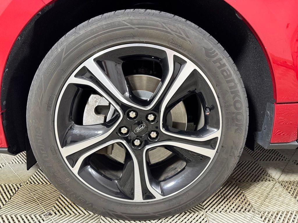 used 2024 Ford Edge car, priced at $33,900