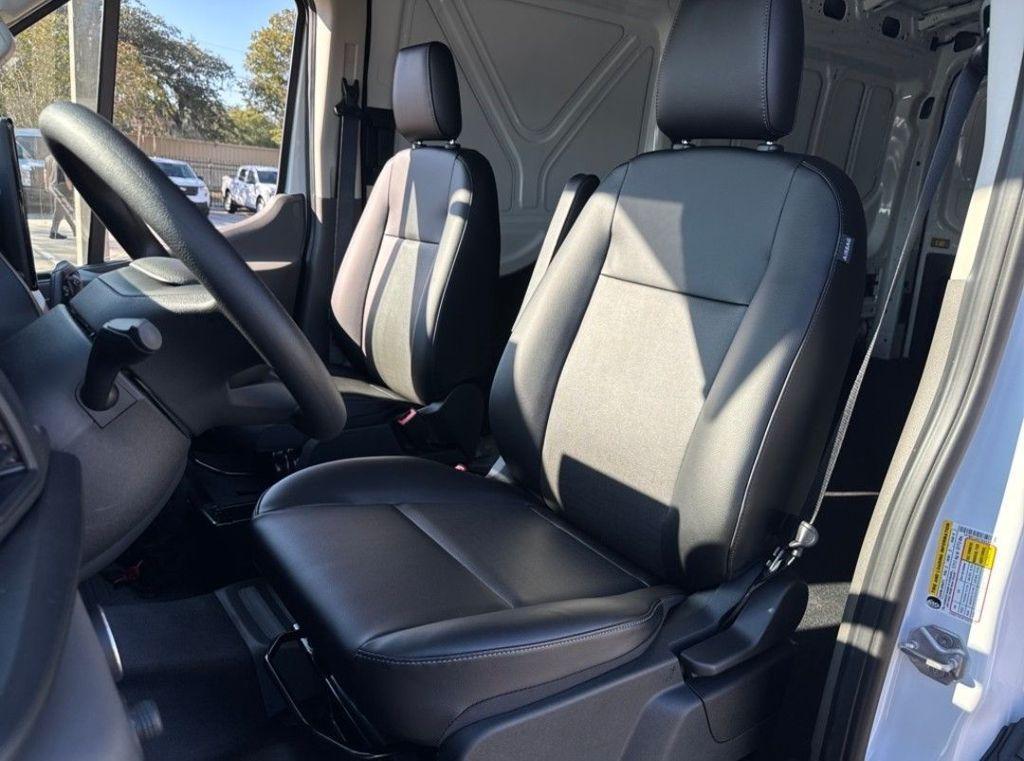 new 2025 Ford Transit-250 car