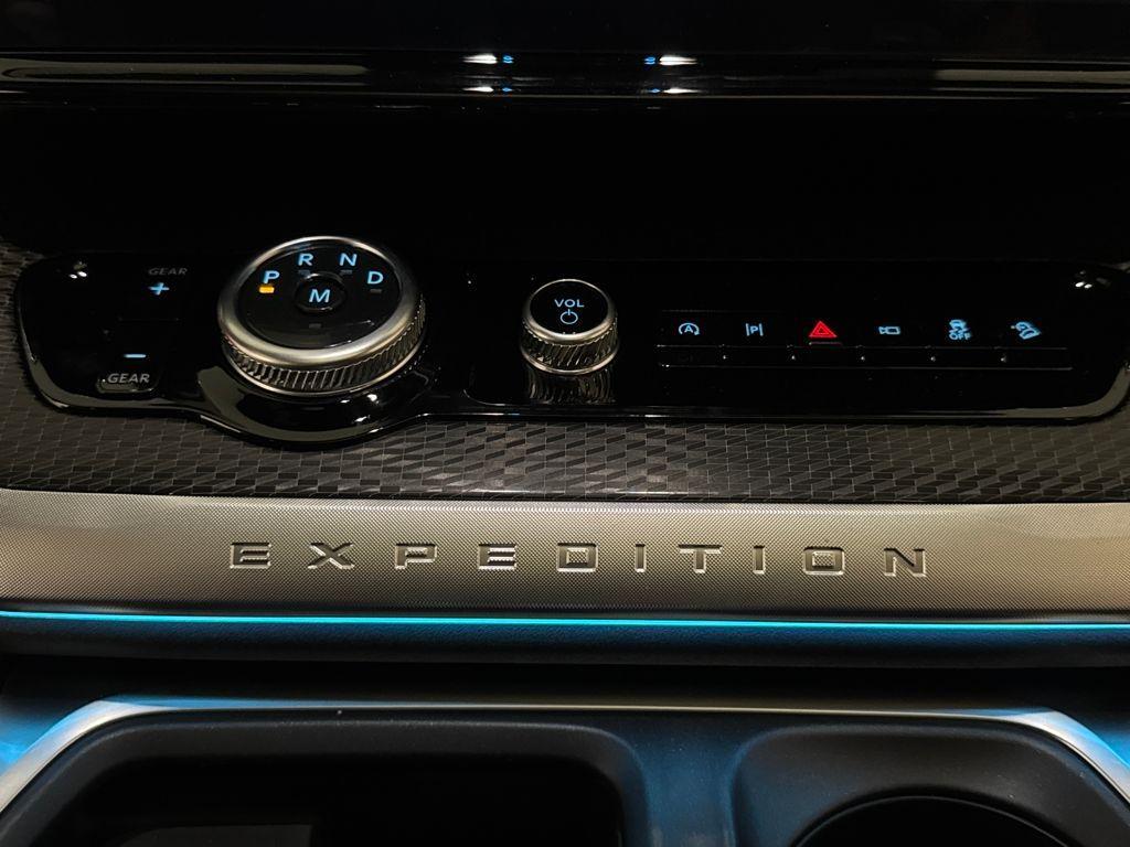 new 2026 Ford Expedition car, priced at $76,966