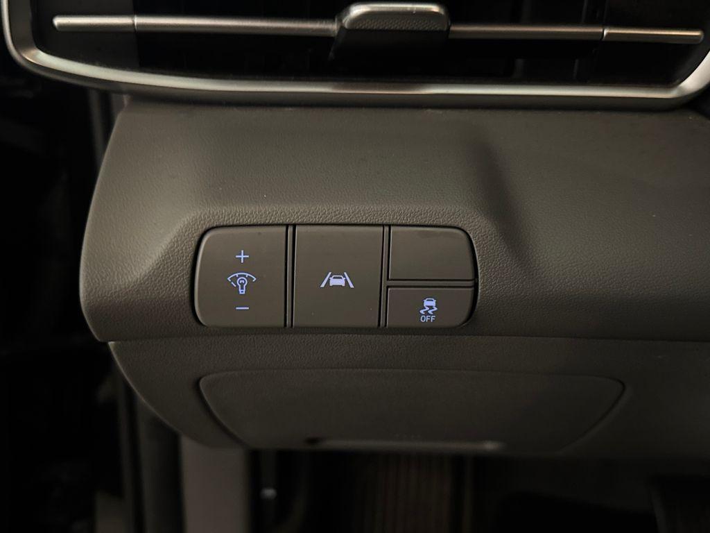 used 2022 Hyundai Elantra car, priced at $13,900