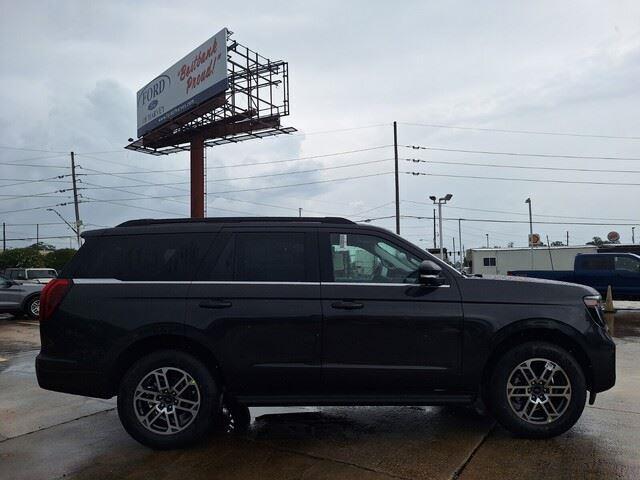 new 2026 Ford Expedition car, priced at $70,256