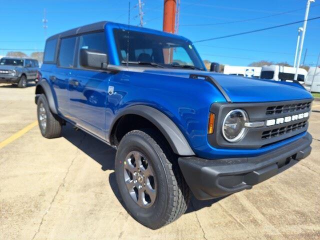 new 2025 Ford Bronco car, priced at $45,600