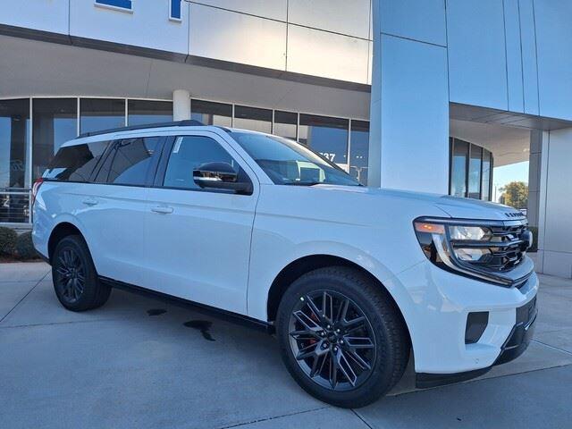 new 2025 Ford Expedition car, priced at $81,730
