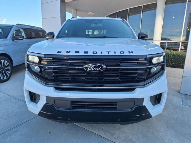 new 2025 Ford Expedition car, priced at $81,730