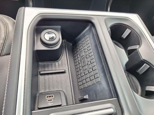used 2025 Ford Expedition car, priced at $70,334