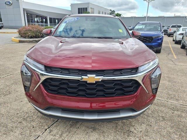 used 2025 Chevrolet Trax car, priced at $23,224
