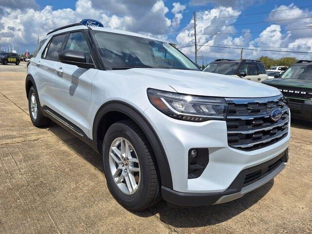 new 2025 Ford Explorer car, priced at $40,865