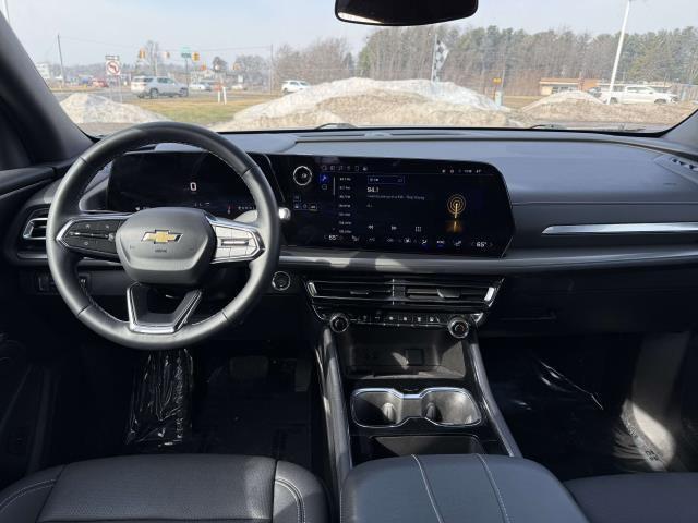 used 2025 Chevrolet Traverse car, priced at $36,995