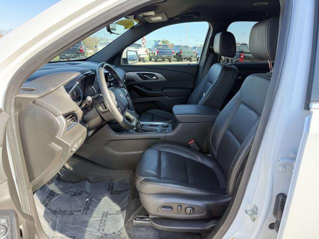 used 2023 Chevrolet Traverse car, priced at $32,995