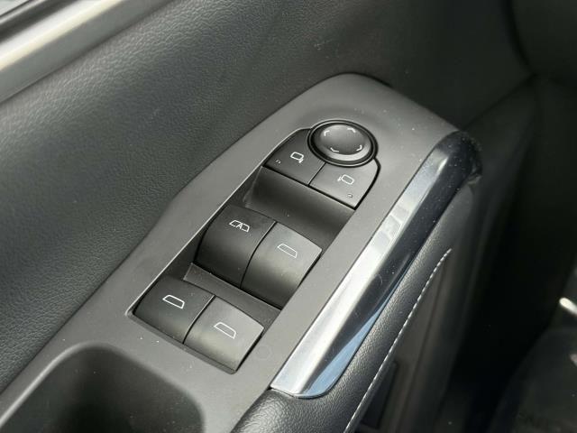 used 2025 Chevrolet Traverse car, priced at $39,995